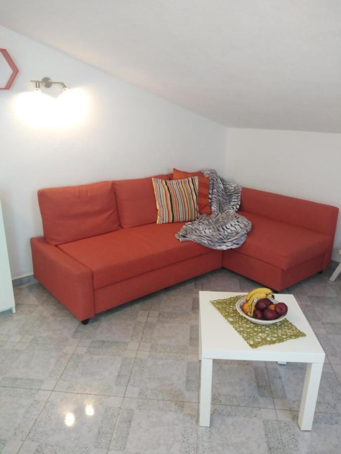 Apartments Nina Ravni Quarto foto