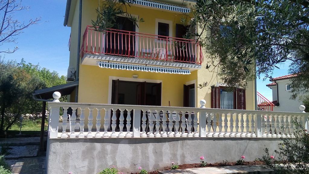Apartments Nina Ravni Exterior foto